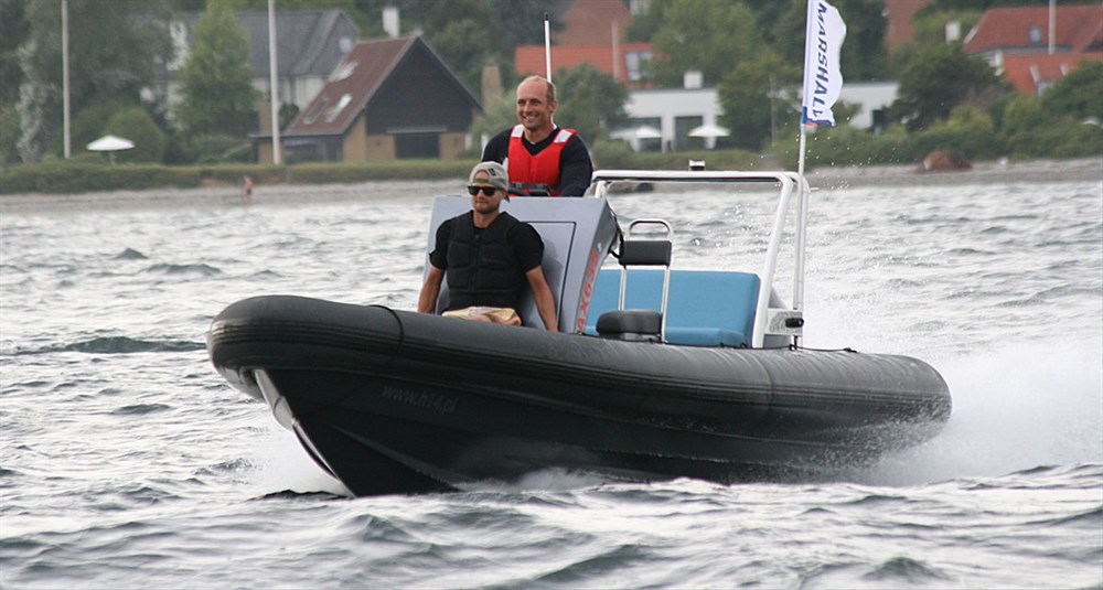 ВнешТрейдСервис стал официальным дистрибьютором катера RIB H-14
